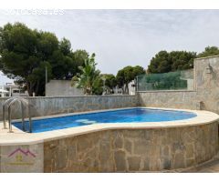 CHALET PAREADO ZONA DE LAS FUENTES