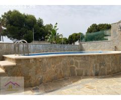 CHALET PAREADO ZONA DE LAS FUENTES