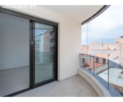 ¡Oportunidad única a 100 metros de la Playa del Cura!