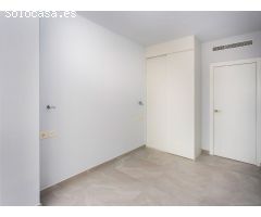 ¡Oportunidad única a 100 metros de la Playa del Cura!
