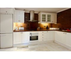 Amplio apartamento de 3 dormitorios en alquiler en Magna Marbella, Nueva