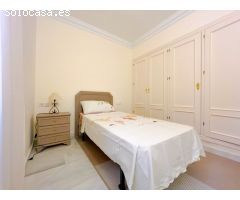 Amplio apartamento de 3 dormitorios en alquiler en Magna Marbella, Nueva
