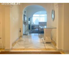 Amplio apartamento de 3 dormitorios en alquiler en Magna Marbella, Nueva