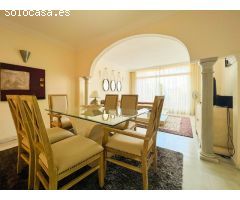 Amplio apartamento de 3 dormitorios en alquiler en Magna Marbella, Nueva