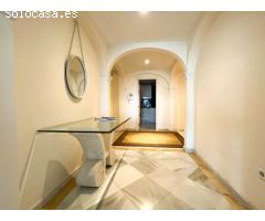Amplio apartamento de 3 dormitorios en alquiler en Magna Marbella, Nueva