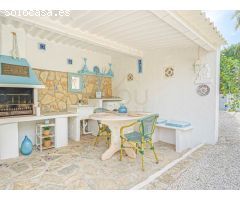 Villa con casa de invitados independiente y vista al mar en venta en Balcon al