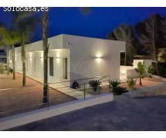 Villa moderna con vistas al Mar en venta en Benissa