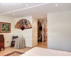 MAGNÍFICA FINCA CON 3 PROPIEDADES INDEPENDIENTES Y GRAN JARDÍN.