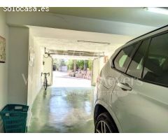 MAGNÍFICA FINCA CON 3 PROPIEDADES INDEPENDIENTES Y GRAN JARDÍN.