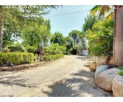 MAGNÍFICA FINCA CON 3 PROPIEDADES INDEPENDIENTES Y GRAN JARDÍN.