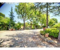 MAGNÍFICA FINCA CON 3 PROPIEDADES INDEPENDIENTES Y GRAN JARDÍN.