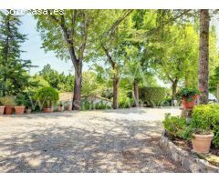 MAGNÍFICA FINCA CON 3 PROPIEDADES INDEPENDIENTES Y GRAN JARDÍN.