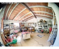 MAGNÍFICA FINCA CON 3 PROPIEDADES INDEPENDIENTES Y GRAN JARDÍN.