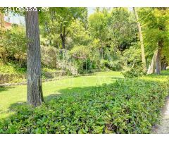 MAGNÍFICA FINCA CON 3 PROPIEDADES INDEPENDIENTES Y GRAN JARDÍN.