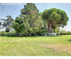MAGNÍFICA FINCA CON 3 PROPIEDADES INDEPENDIENTES Y GRAN JARDÍN.