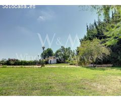 MAGNÍFICA FINCA CON 3 PROPIEDADES INDEPENDIENTES Y GRAN JARDÍN.
