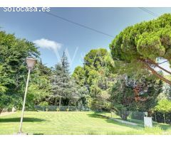 MAGNÍFICA FINCA CON 3 PROPIEDADES INDEPENDIENTES Y GRAN JARDÍN.