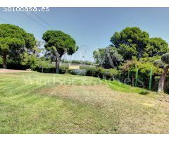 MAGNÍFICA FINCA CON 3 PROPIEDADES INDEPENDIENTES Y GRAN JARDÍN.
