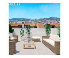 Magnífico dúplex ático con 2 balcones y 1 terraza superior de 45m2