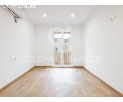 Villa contemporánea en Matadepera con impresionantes vistas a Montserrat y La