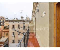 Villa contemporánea en Matadepera con impresionantes vistas a Montserrat y La