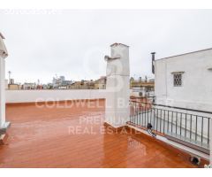 Villa contemporánea en Matadepera con impresionantes vistas a Montserrat y La