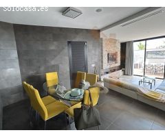 Formidable Villa con vistas al mar y ubicada frente al Campo de Golf de