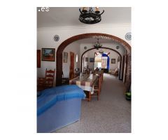 ENCANTADORA CASA EN EL ROCÍO ALMONTE (HUELVA)