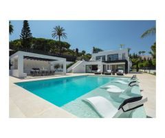 Villa en venta en Nueva Andalucia - Marbella