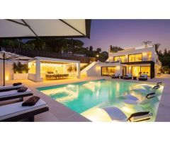 Villa en venta en Nueva Andalucía - Marbella