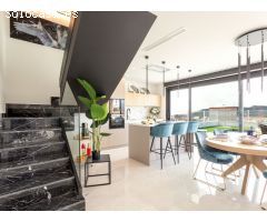 Maravillosa Villa de lujo independiente con gran parcela ( 327 m2), piscina