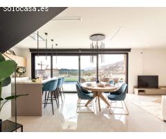 Maravillosa Villa de lujo independiente con gran parcela ( 327 m2), piscina