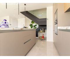 Maravillosa Villa de lujo independiente con gran parcela ( 327 m2), piscina