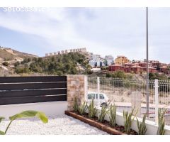 Maravillosa Villa de lujo independiente con gran parcela ( 327 m2), piscina