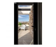 Maravillosa Villa de lujo independiente con gran parcela ( 327 m2), piscina