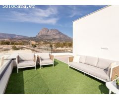 Maravillosa Villa de lujo independiente con gran parcela ( 327 m2), piscina