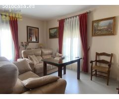 Se vende bonita casa en uno de los barrios más emblemáticos de Ronda con cochera