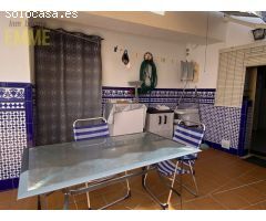 Se vende bonita casa en uno de los barrios más emblemáticos de Ronda con cochera