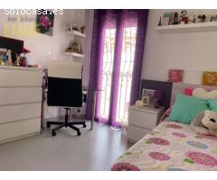 Se vende bonita casa en uno de los barrios más emblemáticos de Ronda con cochera