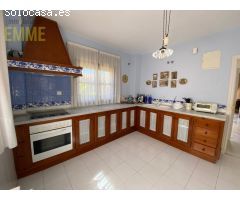 GRAN CASA EN ZONA DE LA PLANILLA