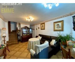 PRECIOSA CASA EN ARRIATE CON GRAN COCHERA CERRADA