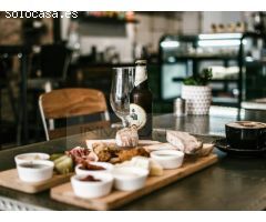 ¡OPORTUNIDAD DE TRASPASO DE BAR CERCA DEL MACBA EN BARCELONA!