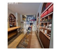 Traspaso de importante Comercio en calle dEnric Granados casi Diagonal