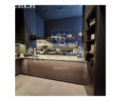Traspaso de importante Comercio en calle dEnric Granados casi Diagonal