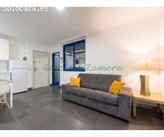 Zona Parque Santa Catalina- Canteras. Estupendo piso de dos habitaciones.