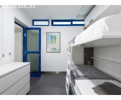 Zona Parque Santa Catalina- Canteras. Estupendo piso de dos habitaciones.