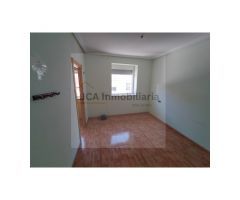 SE VENDE CASA EN BULLAS DE DOS PLANTAS CON 4 HABITACIONES.
