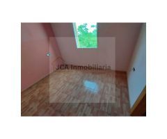 SE VENDE CASA EN BULLAS DE DOS PLANTAS CON 4 HABITACIONES.