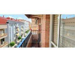 SE VENDE PISO DE 4 DORMITORIOS DE 162 m2 EN CARAVACA DE LA CRUZ.