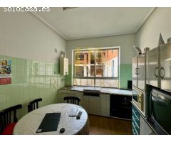 ACEBES DEL PÁRAMO: Casa con gran patio interior.